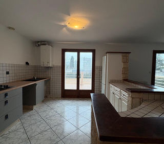  Appartement � louer 4 pi�ces 95 m�