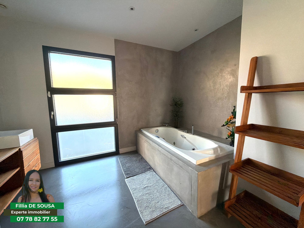 � vendre  Maison Saint-Bonnet-les-Oules (42330)