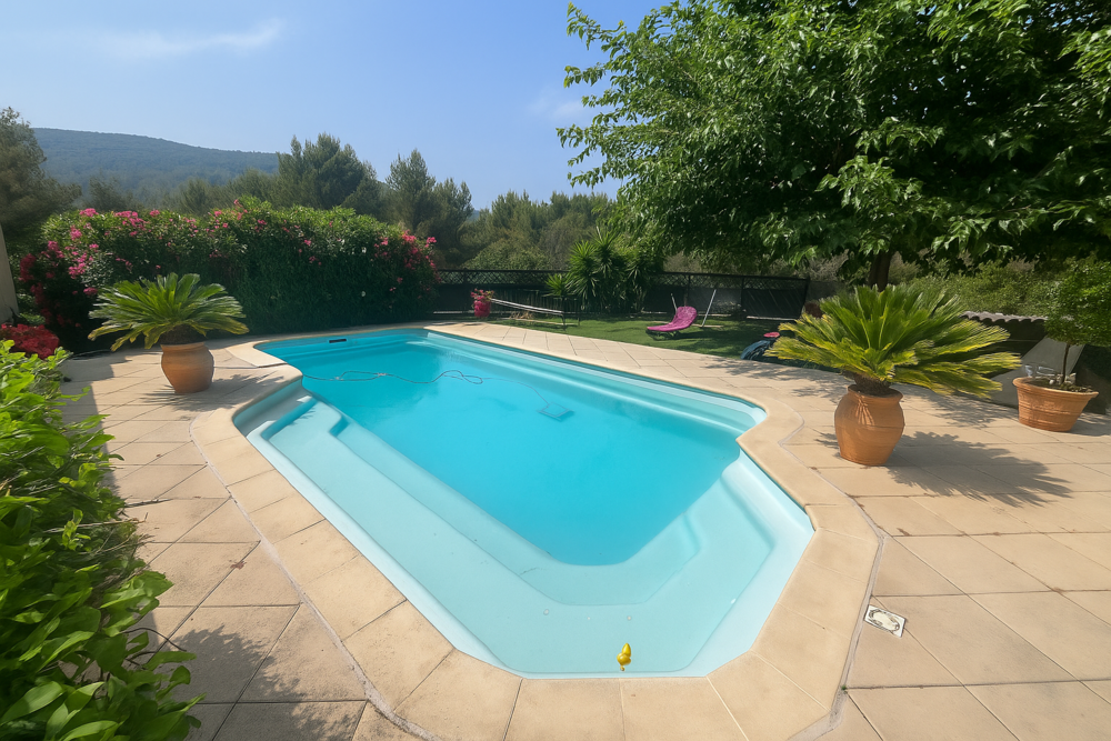 � vendre  Maison Solli�s-Toucas (83210)