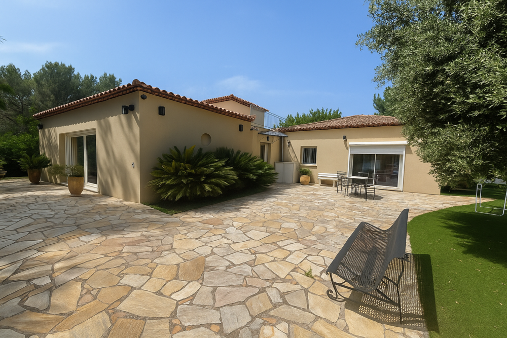 � vendre  Maison Solli�s-Toucas (83210)