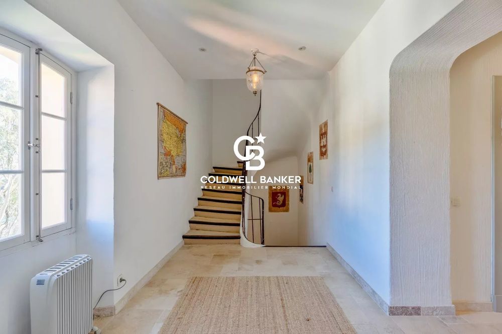 � vendre  Villa Bormes-les-Mimosas (83230)