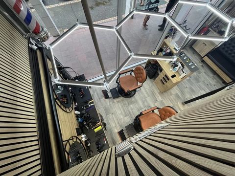 Local commercial Coiffeur 75000 58000 Nevers