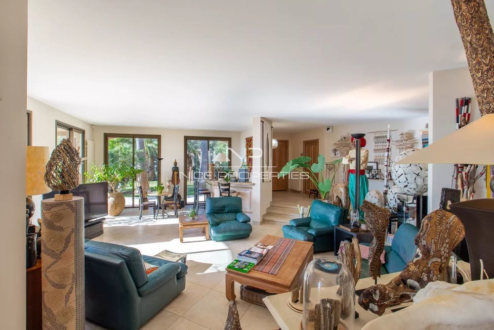� vendre  Villa Nice (06100)
