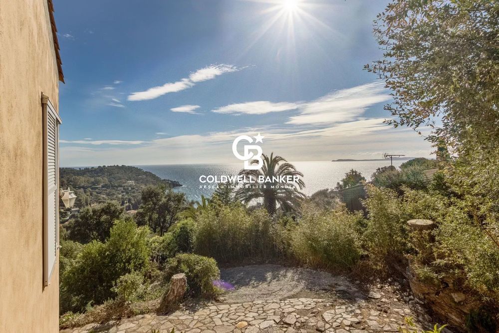 � vendre  Maison Rayol-Canadel-sur-Mer (83820)