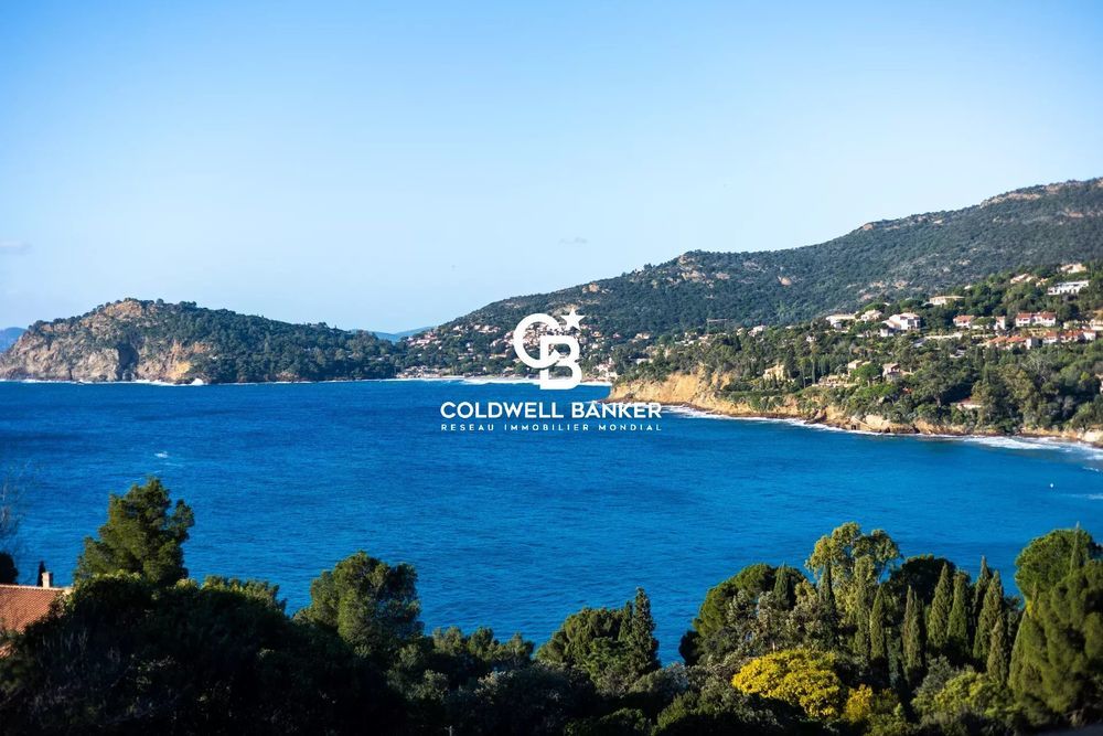 � vendre  Villa Rayol-Canadel-sur-Mer (83820)