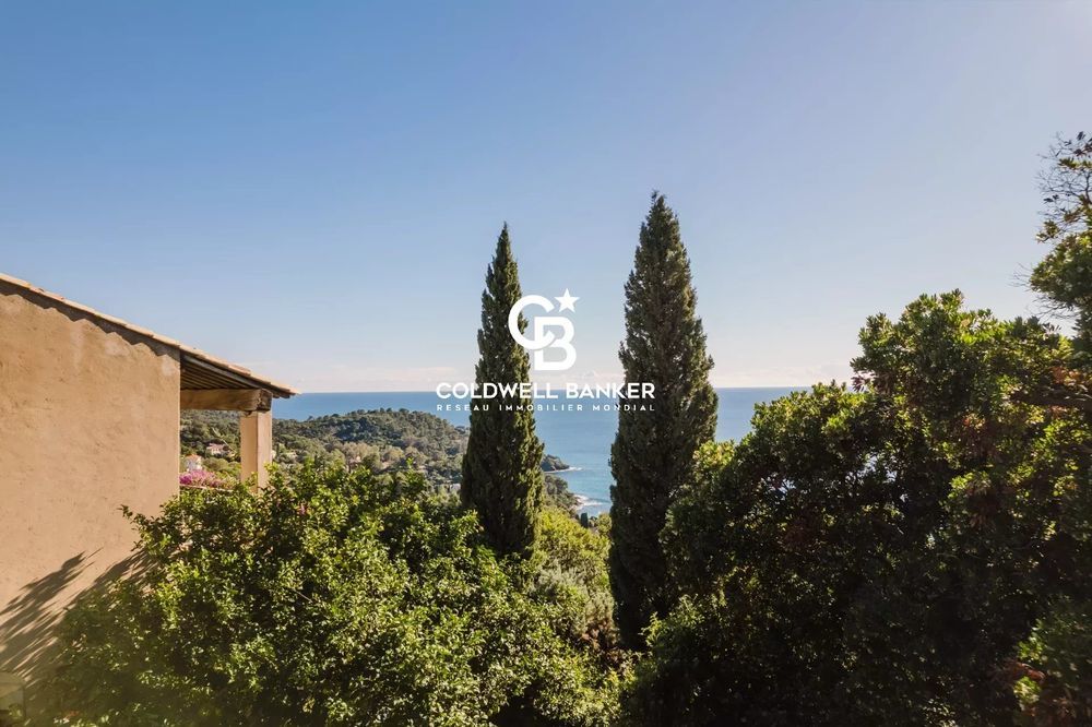 � vendre  Maison Rayol-Canadel-sur-Mer (83820)