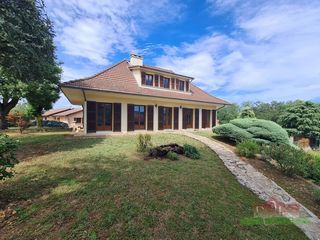  Maison � vendre 8 pi�ces 216 m�