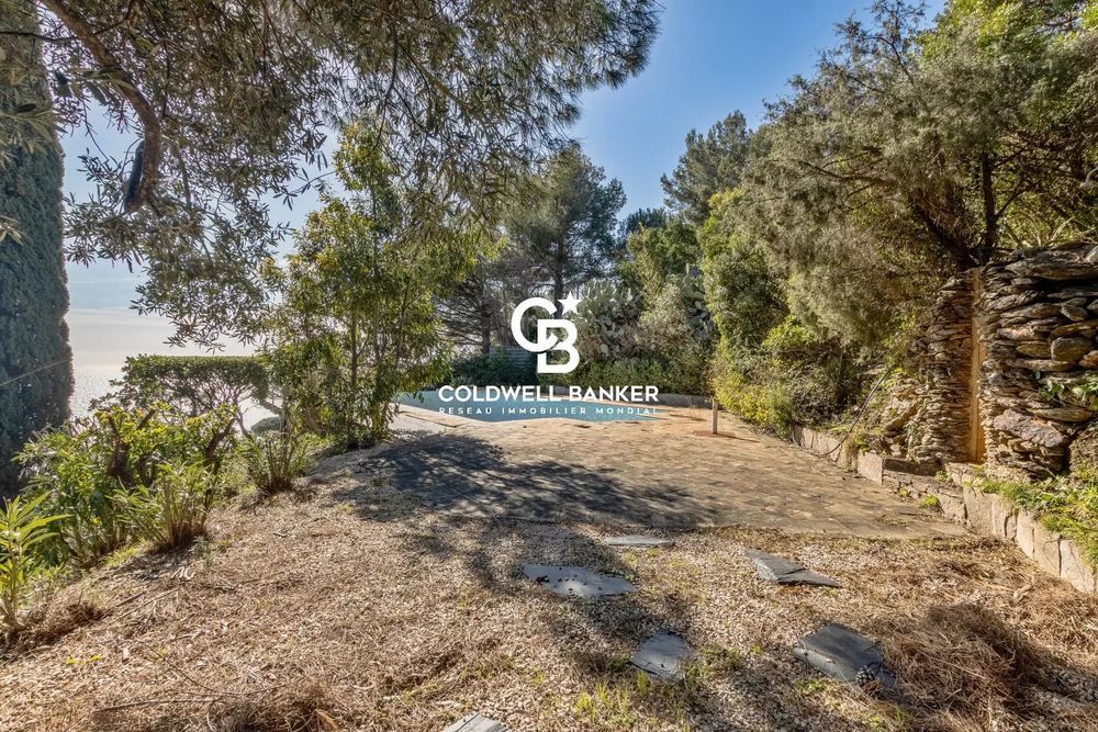 � vendre  Maison Rayol-Canadel-sur-Mer (83820)