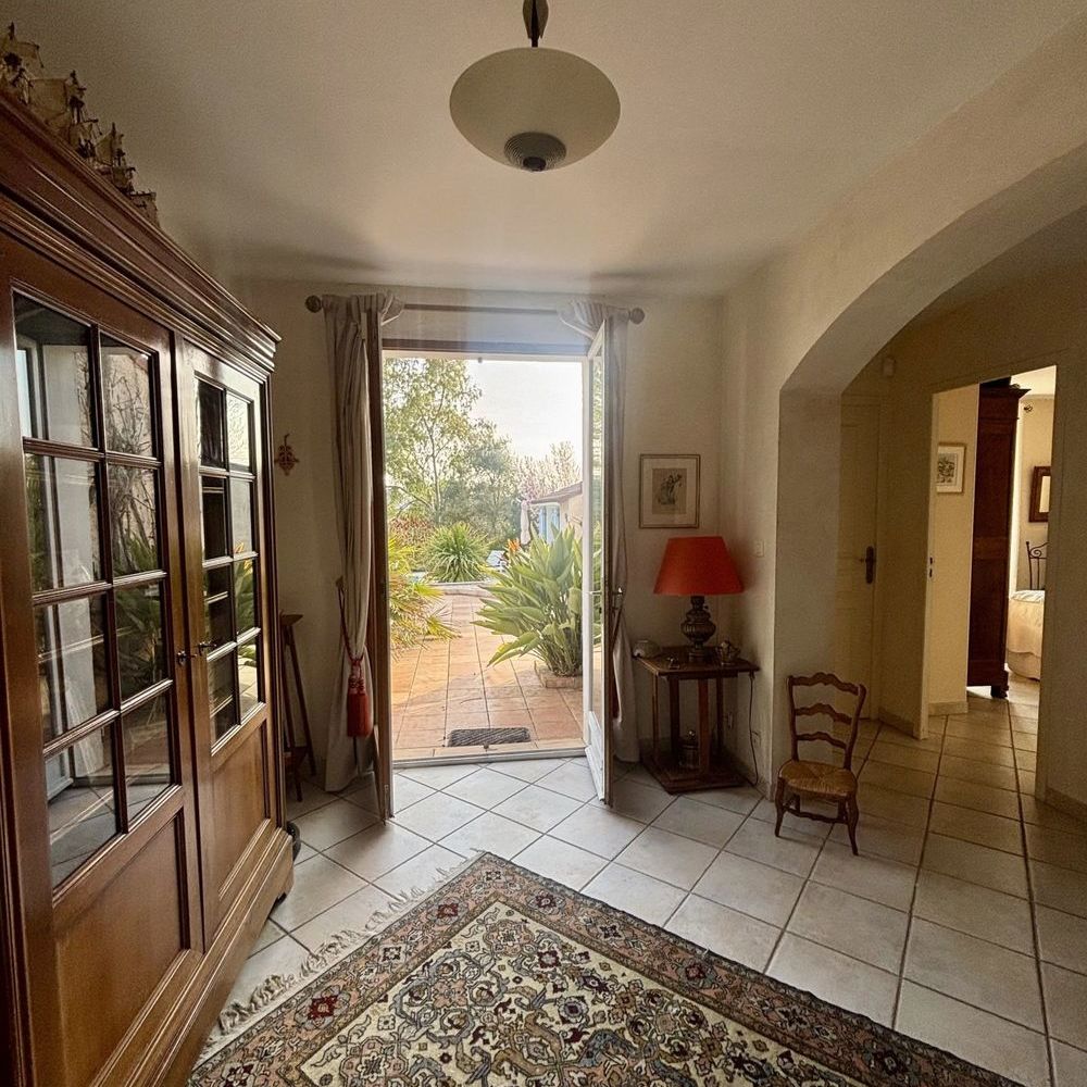 � vendre  Maison Tourrettes (83440)