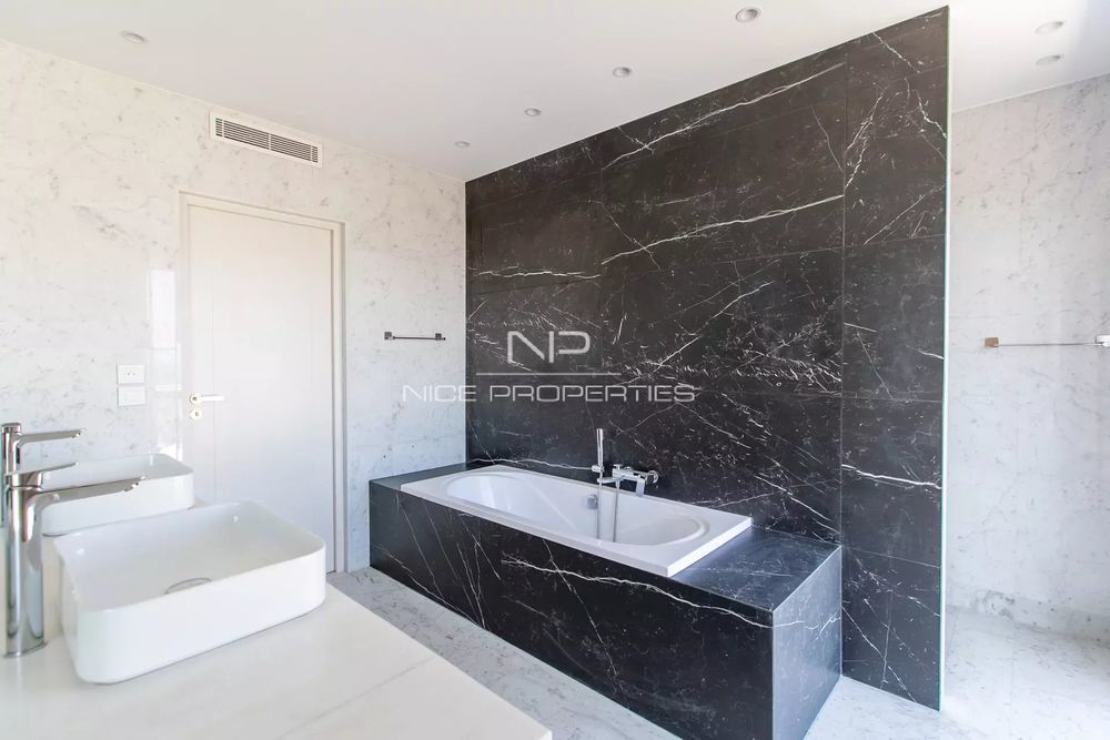 � vendre  Villa Antibes (06600)