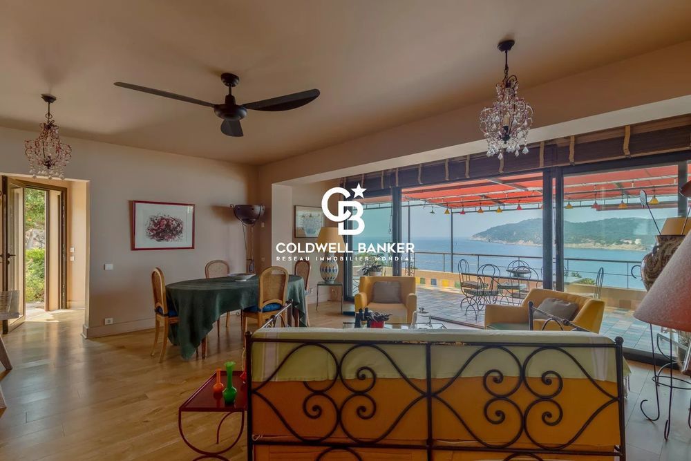 � vendre  Maison Hy�res (83400)