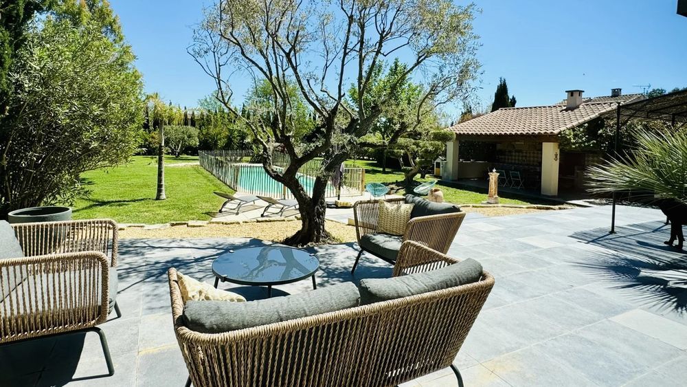 � vendre  Villa Arles (13200)