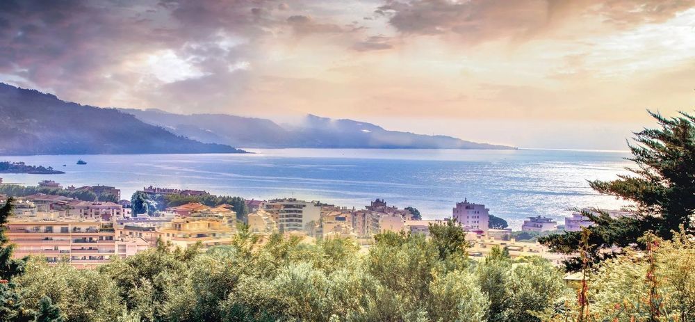 � vendre  Maison Roquebrune-Cap-Martin (06190)