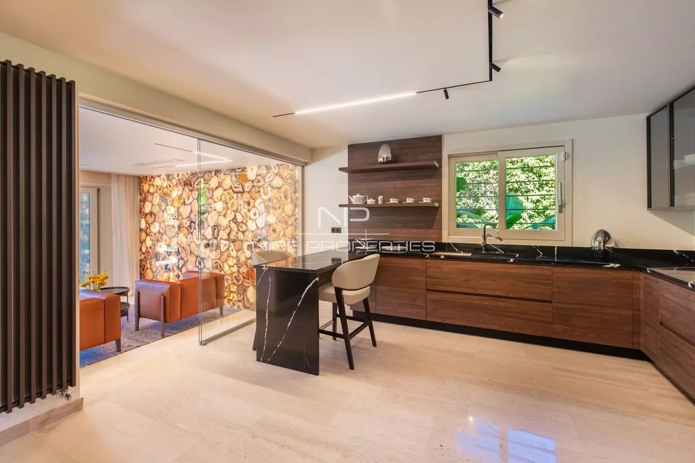 � vendre  Villa Saint-Jean-Cap-Ferrat (06230)