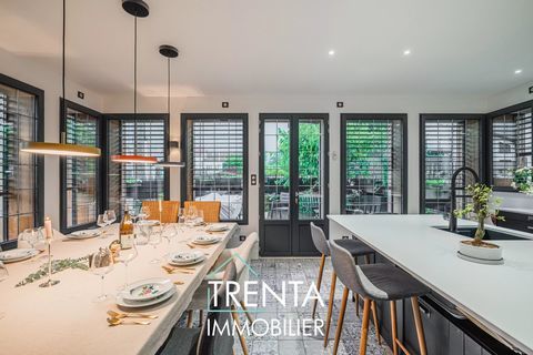   Maison � vendre de 268m� de 8 pi�ces Maison - 8 pi�ce(s) - 316 m�