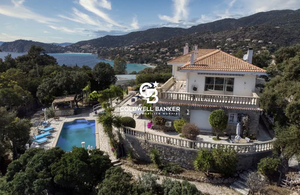 � vendre  Maison Rayol-Canadel-sur-Mer (83820)