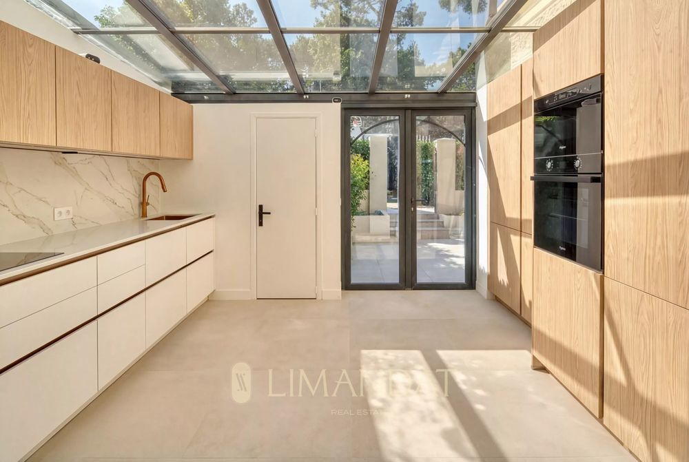 � vendre  Maison Roquebrune-Cap-Martin (06190)