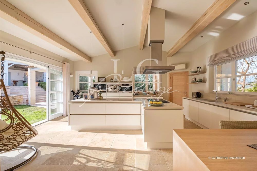 � vendre  Villa Tourrettes (83440)