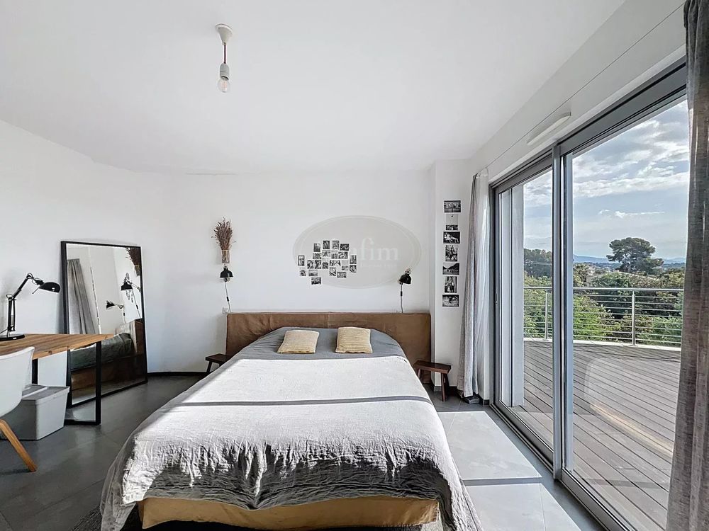 � vendre  Villa Cagnes-sur-Mer (06800)