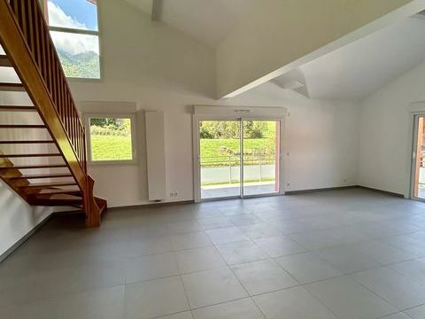   � vendre � Appartement T5 au dernier �tage � Grand AiglueBlanche Appartement - 5 pi�ce(s) - 117 m�