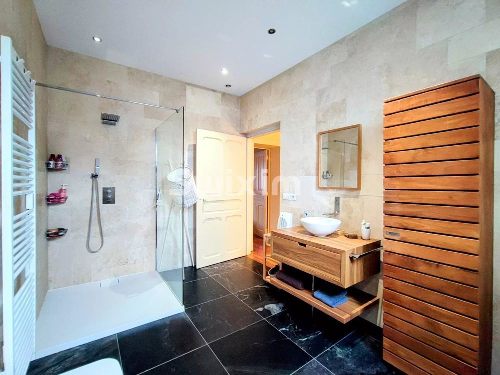 � vendre  H�tel Particulier Dijon (21000)