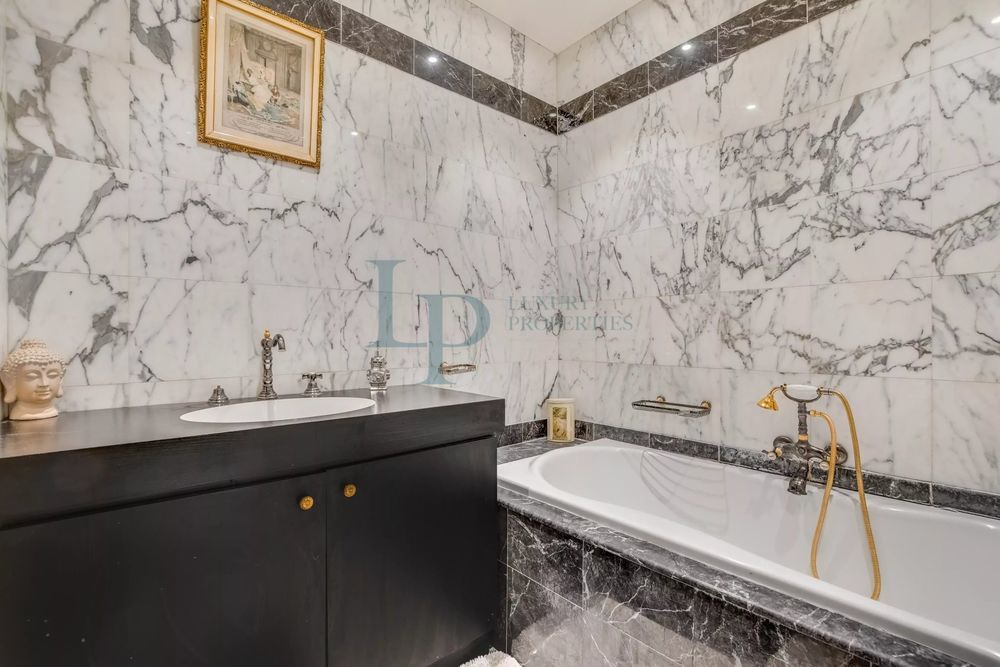 � vendre  Appartement Paris 8