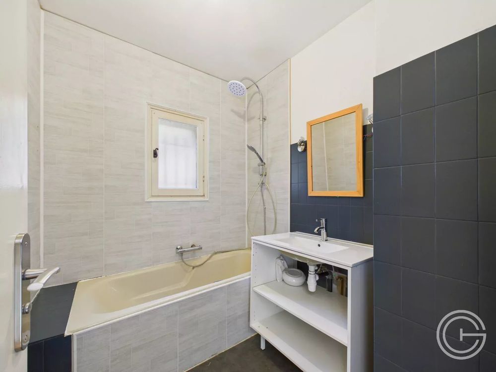 � vendre  Maison Saint-Laurent-du-Var (06700)