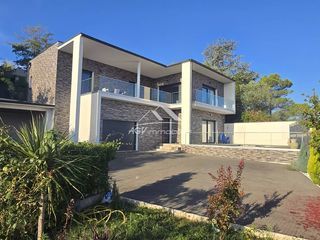  Maison � vendre 5 pi�ces 150 m�