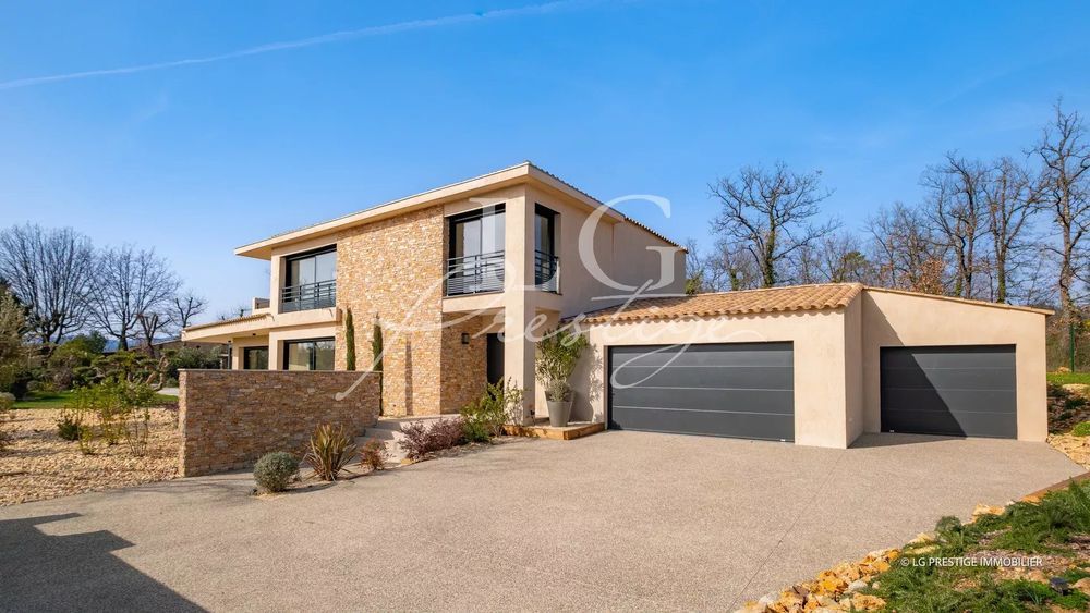 � vendre  Villa Tourrettes (83440)