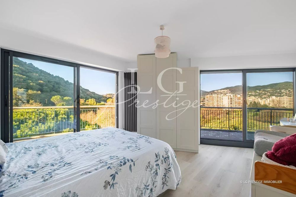 � vendre  Appartement Mandelieu-la-Napoule (06210)