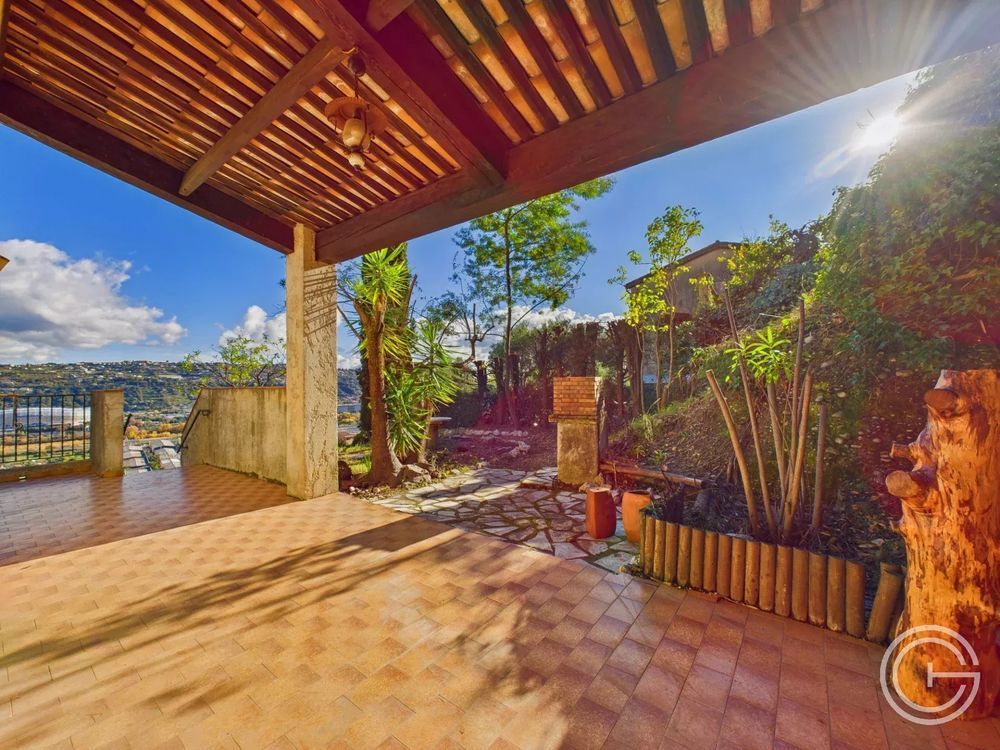 � vendre  Maison Saint-Laurent-du-Var (06700)