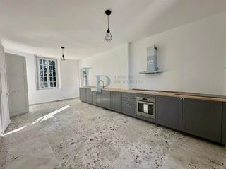  Maison � vendre 15 + pi�ces 337 m�