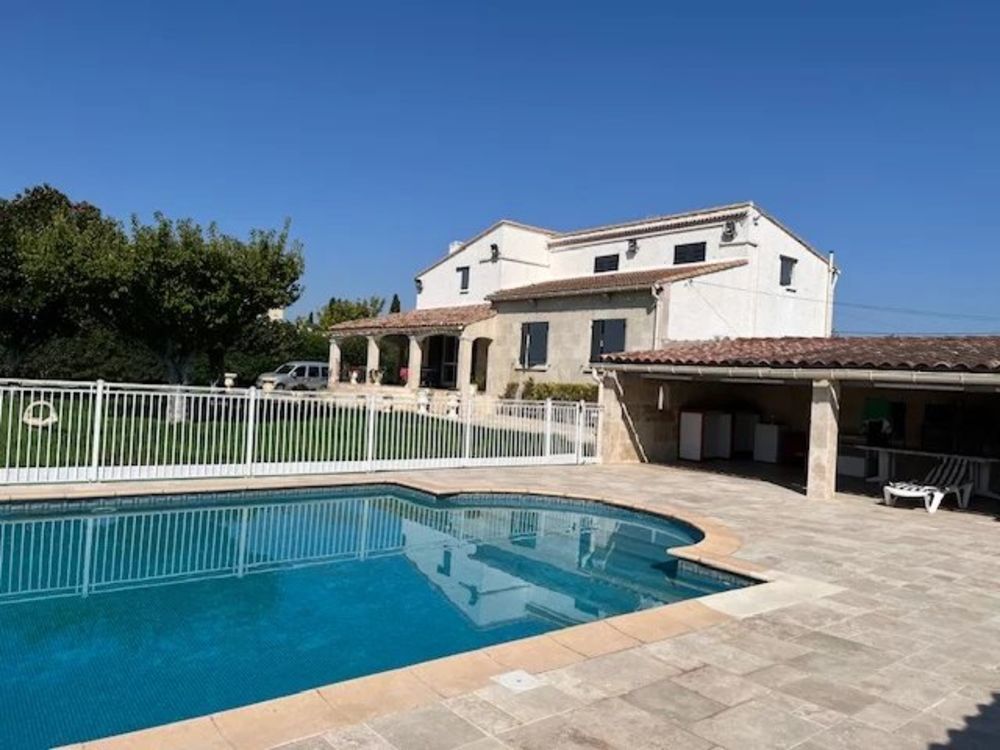 � vendre  Villa Arles (13200)
