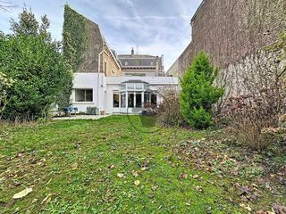  Maison � vendre 9 pi�ces 250 m�