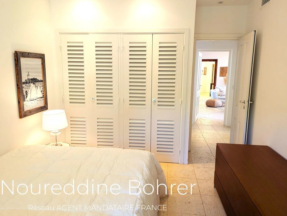 � vendre  Villa Grimaud (83310)