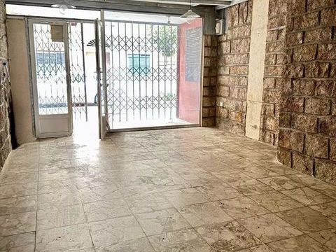 Commerce 170000 20110 Propriano