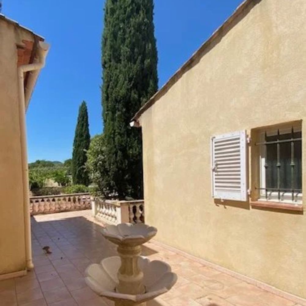 � vendre  Maison Solli�s-Pont (83210)