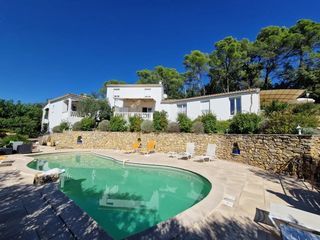  Villa � vendre 11 pi�ces 240 m�