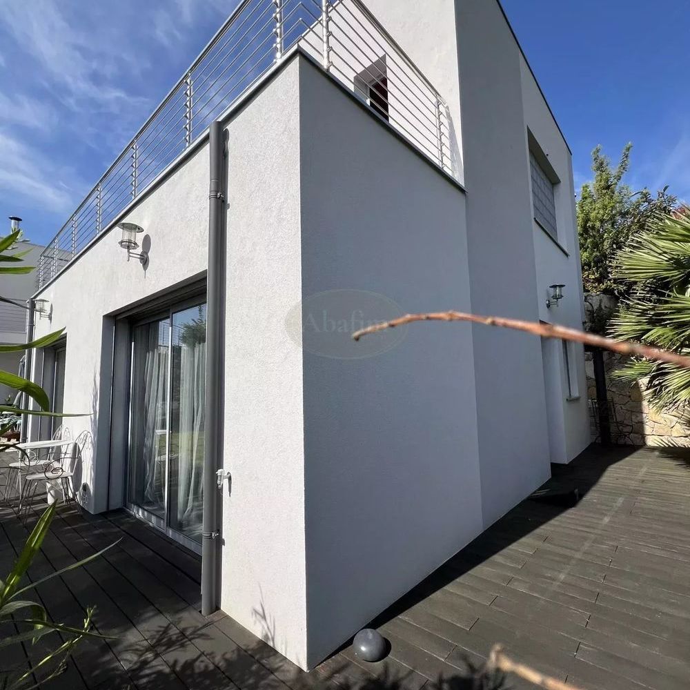 � vendre  Villa Cagnes-sur-Mer (06800)