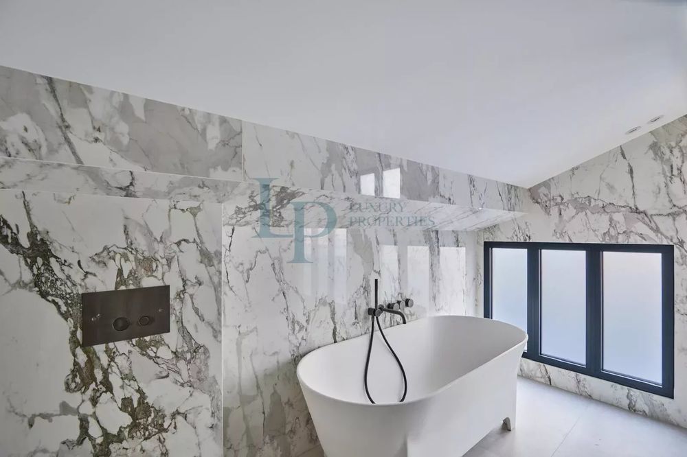 � vendre  Villa Paris 18