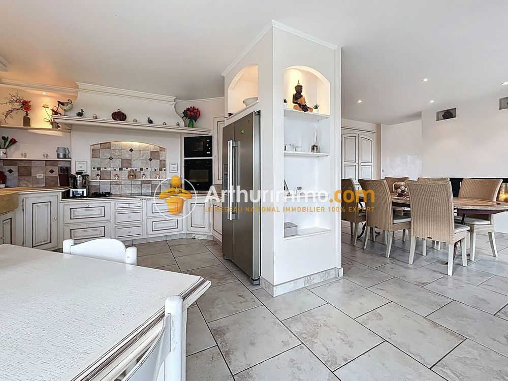 � vendre  Villa Bourgoin-Jallieu (38300)