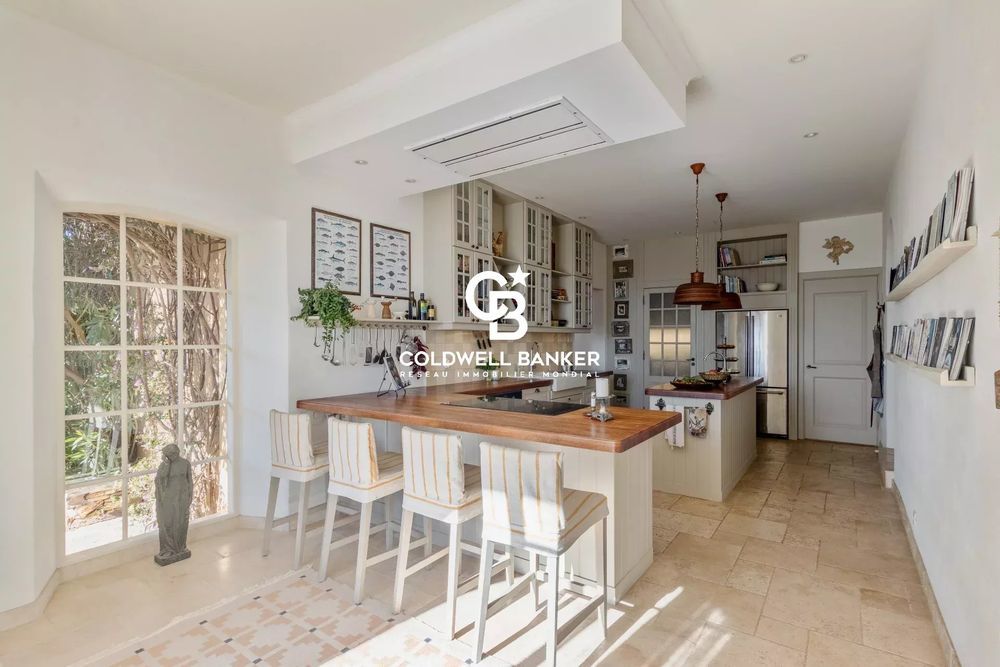 � vendre  Villa Bormes-les-Mimosas (83230)