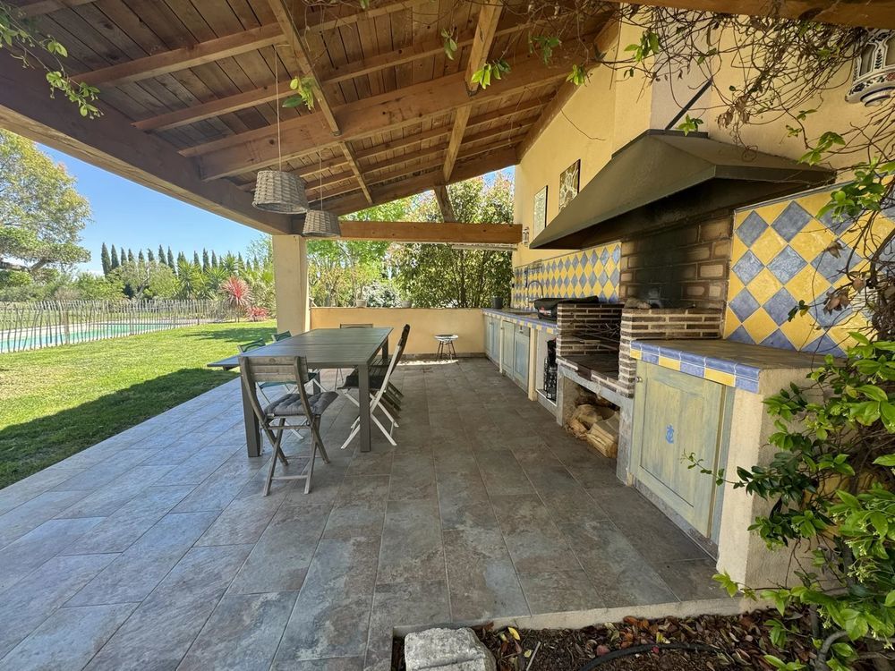 � vendre  Villa Arles (13200)