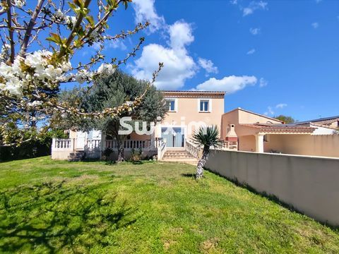   Maison 4 chambres, studio, piscine, beau terrain Maison - 5 pi�ce(s) - 166 m�