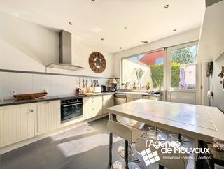  Maison � vendre 6 pi�ces 244 m�