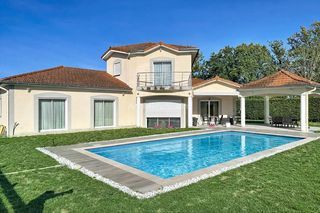  Maison � vendre 9 pi�ces 200 m�