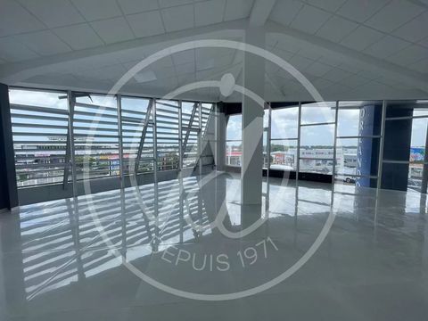 Local commercial 1110 97122 Baie-mahault