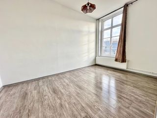  Immeuble � vendre 15 + pi�ces 323 m�