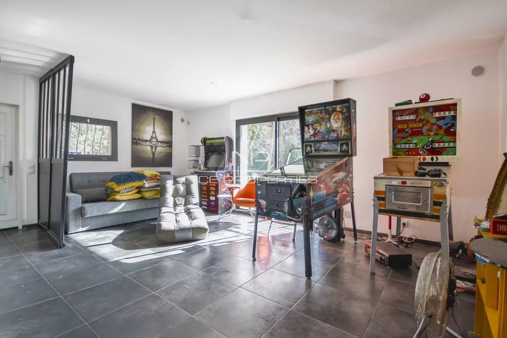 � vendre  Maison Roquebrune-Cap-Martin (06190)