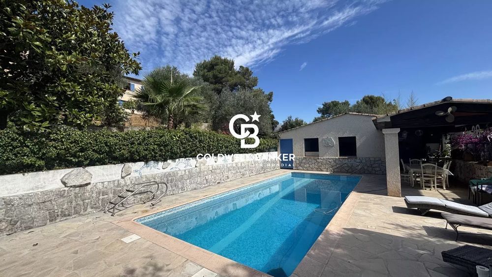 � vendre  Maison Roquefort-les-Pins (06330)